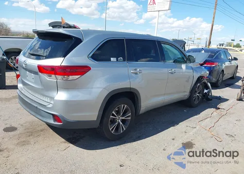 2018 Toyota Highlander Le из США, поврежденный, VIN 5TDZZRFH8JS272471